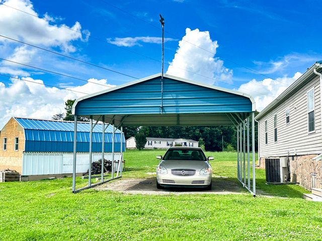 1467 Squire Fox Road, Dandridge, TN 37725