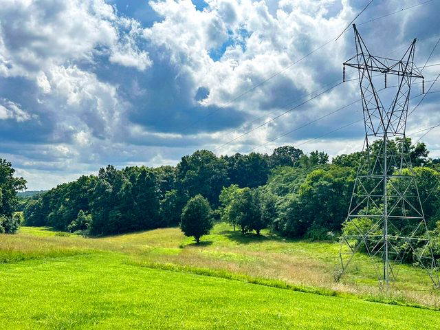 1467 Squire Fox Road, Dandridge, TN 37725
