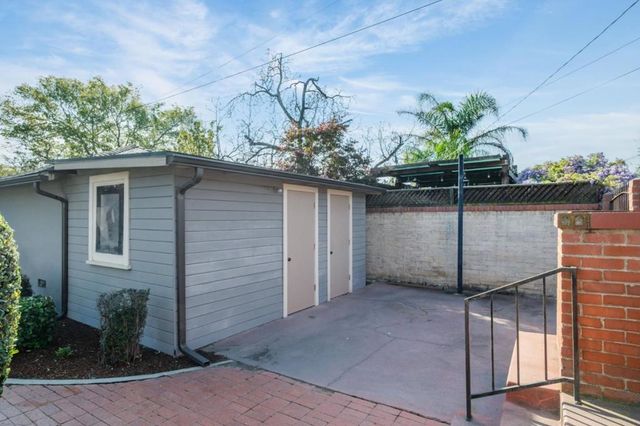 1543 N Thorne Avenue, Fresno, CA 93728