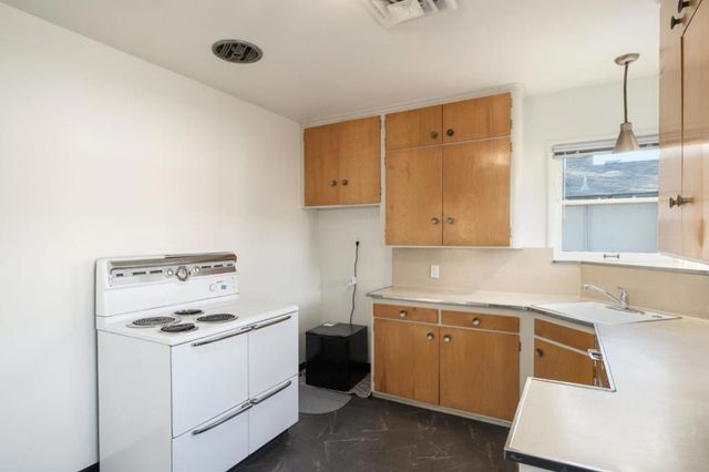 1543 N Thorne Avenue, Fresno, CA 93728