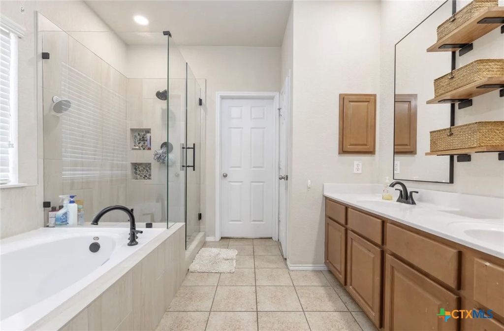 Image 14 of property listing at 3517 Enchanted Farm, Schertz, TX 78154