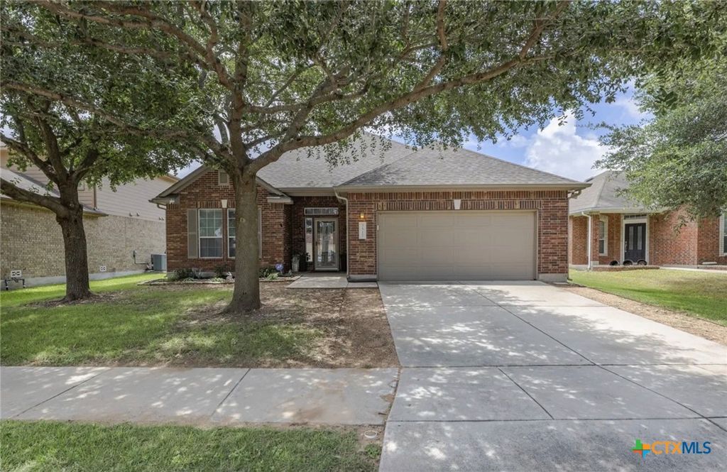 Image 3 of property listing at 3517 Enchanted Farm, Schertz, TX 78154