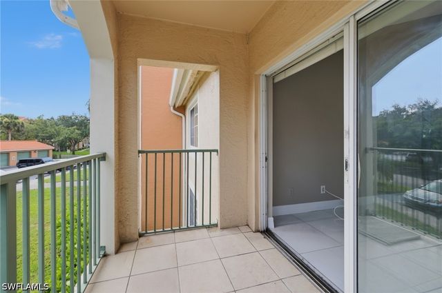 1265 Wildwood Lakes BLVD 207, Naples, FL 34104