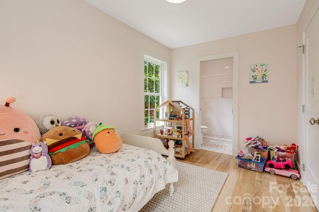 92 Rose Hill Road, Asheville, NC 28803