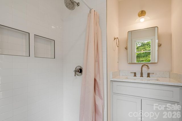 92 Rose Hill Road, Asheville, NC 28803