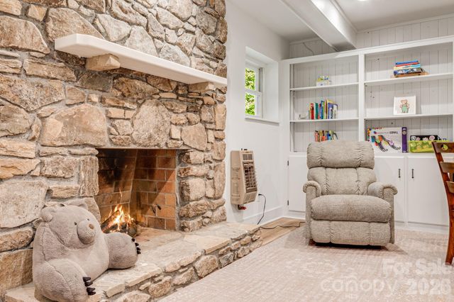 92 Rose Hill Road, Asheville, NC 28803