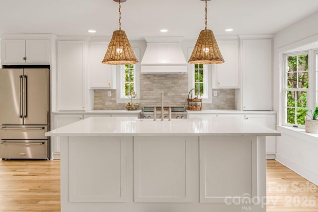 92 Rose Hill Road, Asheville, NC 28803