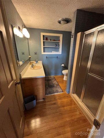 160 Crestwood Circle, Newland, NC 28657