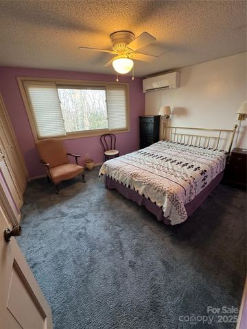 160 Crestwood Circle, Newland, NC 28657