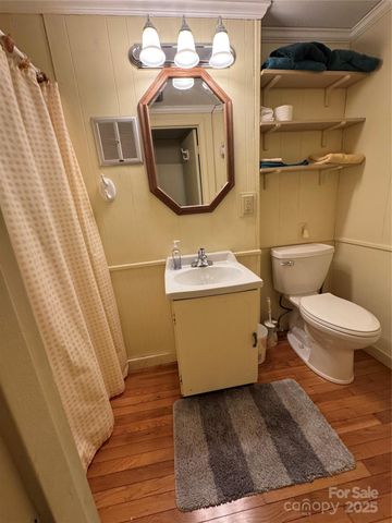 160 Crestwood Circle, Newland, NC 28657