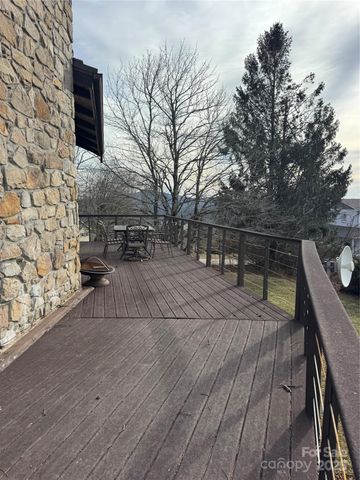 160 Crestwood Circle, Newland, NC 28657