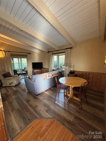 160 Crestwood Circle, Newland, NC 28657