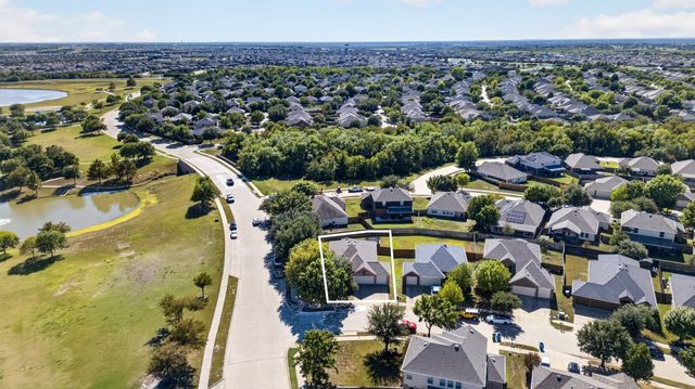 4001 Bridge Water Road, Heartland, TX 75126