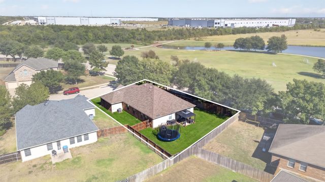4001 Bridge Water Road, Heartland, TX 75126