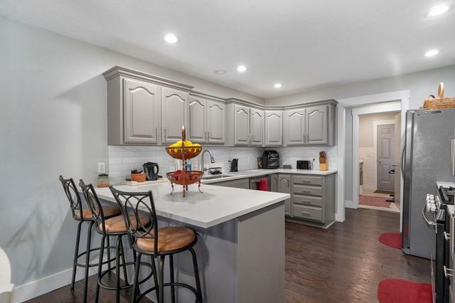2170 E Sequiota Street, Springfield, MO 65804