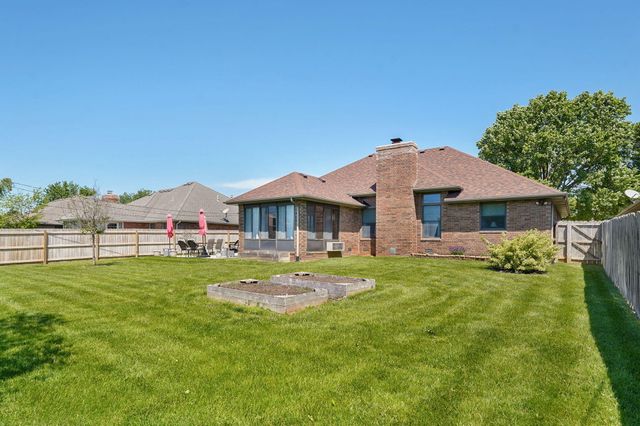 2170 E Sequiota Street, Springfield, MO 65804