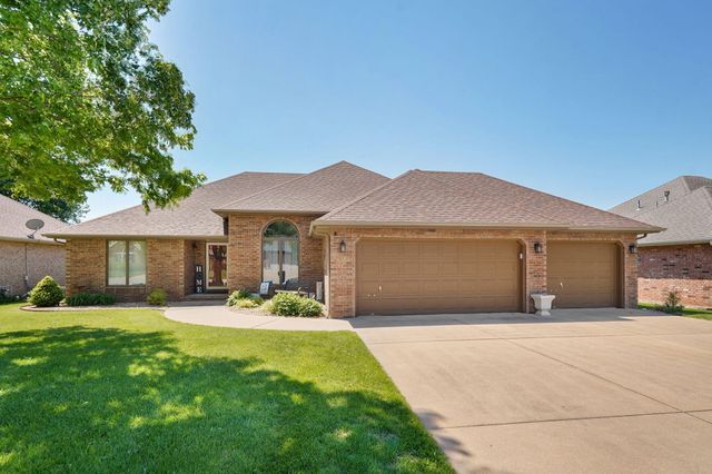 2170 E Sequiota Street, Springfield, MO 65804