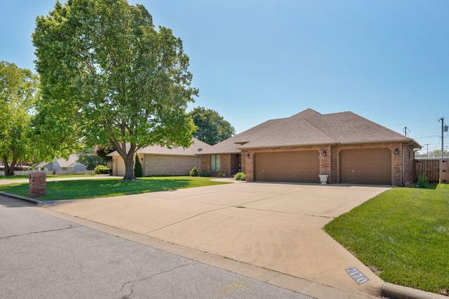 2170 E Sequiota Street, Springfield, MO 65804