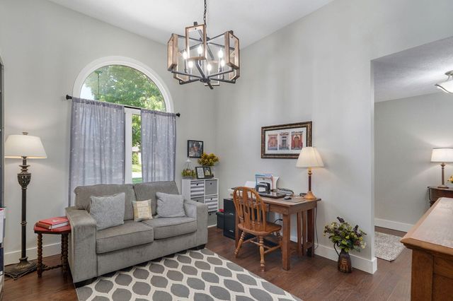 2170 E Sequiota Street, Springfield, MO 65804