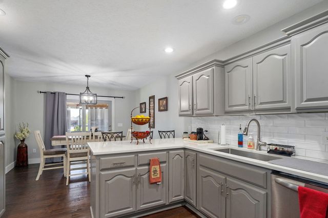 2170 E Sequiota Street, Springfield, MO 65804