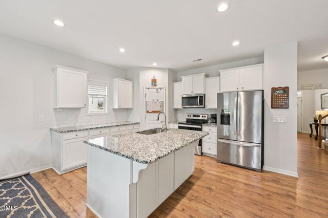 74 Henhouse Court, Zebulon, NC 27597