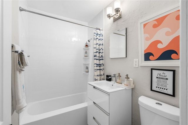 425 NE 25th Street, Wilton Manors, FL 33305