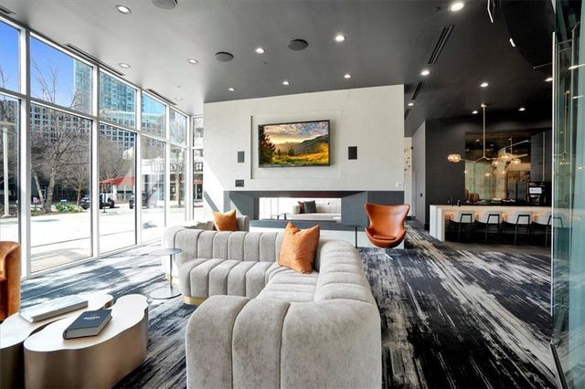 3324 Peachtree NE Road 1307, Atlanta, GA 30326