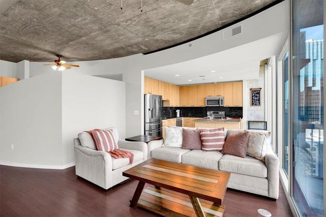 3324 Peachtree NE Road 1307, Atlanta, GA 30326