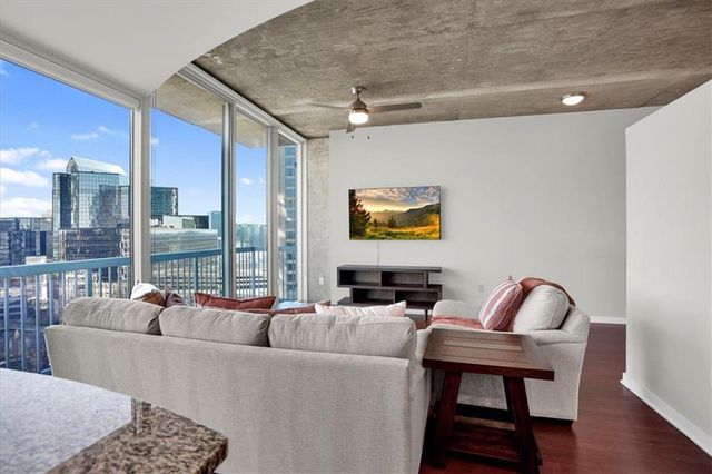 3324 Peachtree NE Road 1307, Atlanta, GA 30326