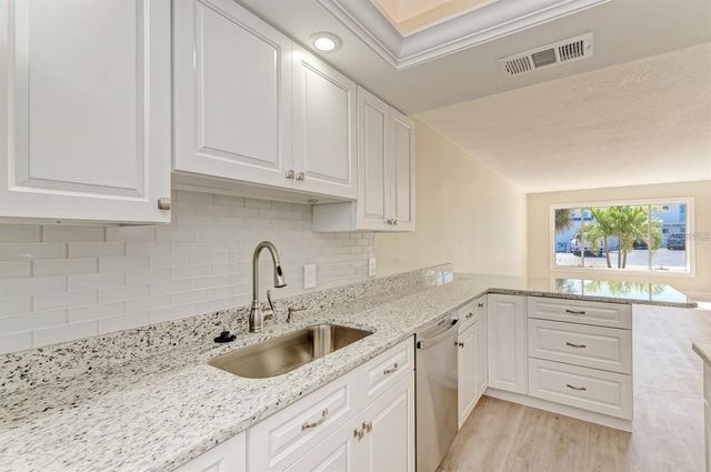129 TYLER DRIVE 101, Sarasota, FL 34236