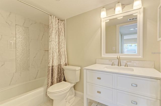 129 TYLER DRIVE 101, Sarasota, FL 34236