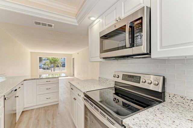 129 TYLER DRIVE 101, Sarasota, FL 34236