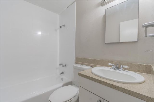 1911 W SAINT CONRAD STREET, Tampa, FL 33607