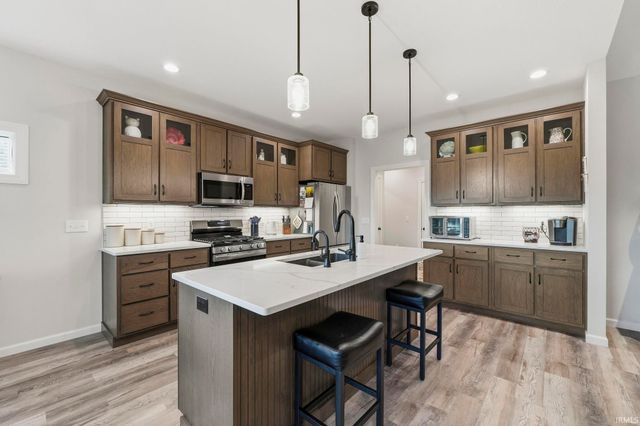 18764 Eisley Cove, Auburn, IN 46706
