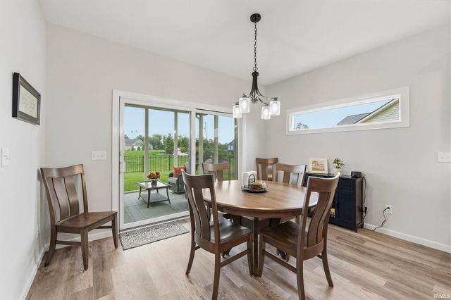 18764 Eisley Cove, Auburn, IN 46706
