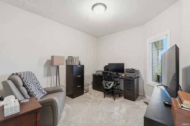 18764 Eisley Cove, Auburn, IN 46706
