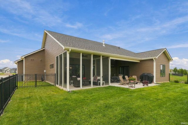 18764 Eisley Cove, Auburn, IN 46706
