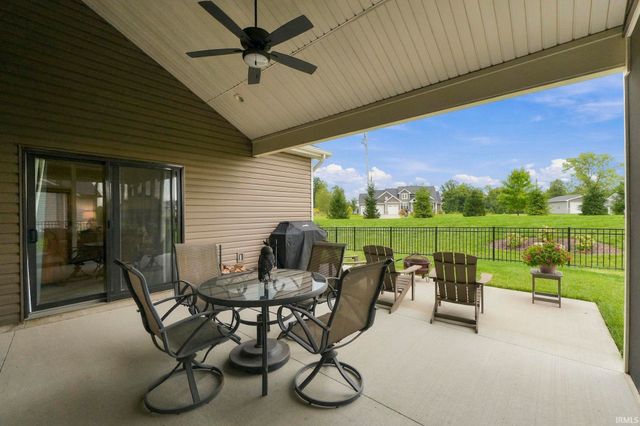 18764 Eisley Cove, Auburn, IN 46706