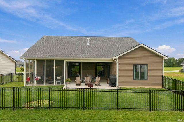 18764 Eisley Cove, Auburn, IN 46706