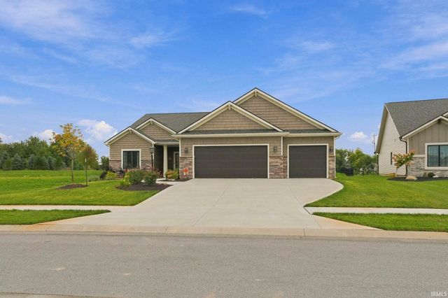 18764 Eisley Cove, Auburn, IN 46706
