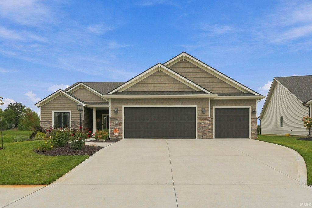 18764 Eisley Cove, Auburn, IN 46706