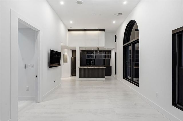 199 14th NE Street 103, Atlanta, GA 30309