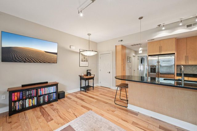 282 E Gay Street, G34, Columbus, OH 43215