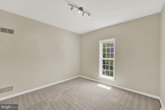 814 EDNA JANE LN, West Grove, PA 19390
