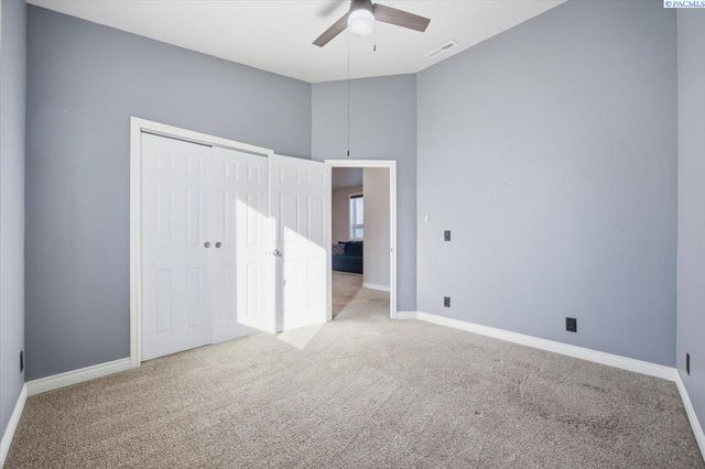 225 Mata Rd, Kennewick, WA 99338