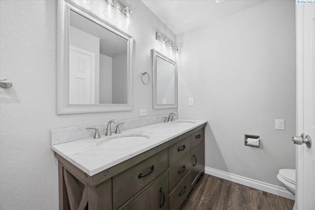 225 Mata Rd, Kennewick, WA 99338