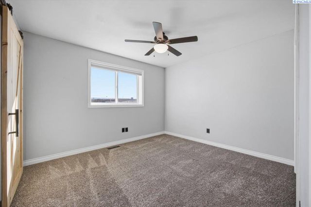 225 Mata Rd, Kennewick, WA 99338