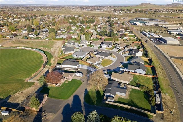 225 Mata Rd, Kennewick, WA 99338
