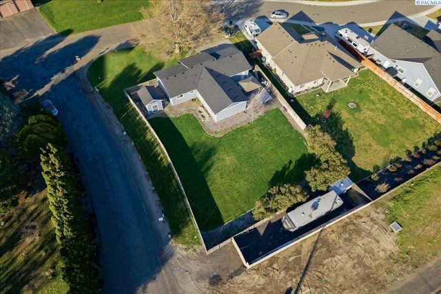 225 Mata Rd, Kennewick, WA 99338