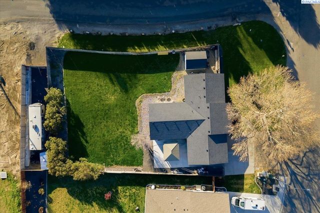 225 Mata Rd, Kennewick, WA 99338